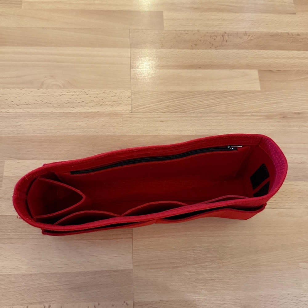 Amazon Red Storage Organizer - Picture 3 of 9